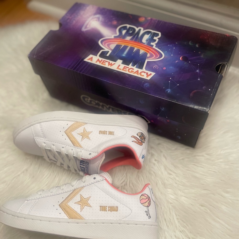 Space jam converse men’s 4 women’s 5.5